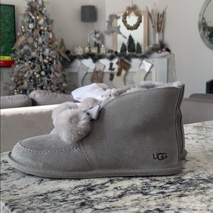NEW UGG 7 GRAY SHORT BOOTS SLIPPERS